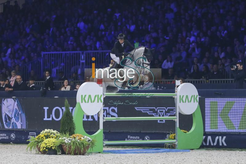 Hinners Sophie (GER) riding Iron Dames my Prins_Verona_20241110_SS7_5892.jpg